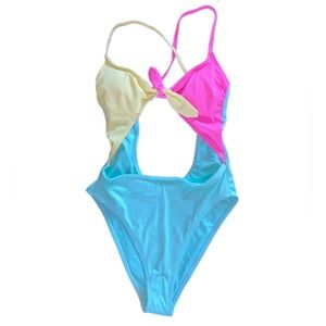 NWOT Xhilaration One-Piece Swimsuit with Cut-Outs size Medium